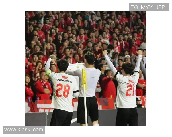 延边与上港精彩对决视频回顾球迷热议赛场瞬间与精彩进球